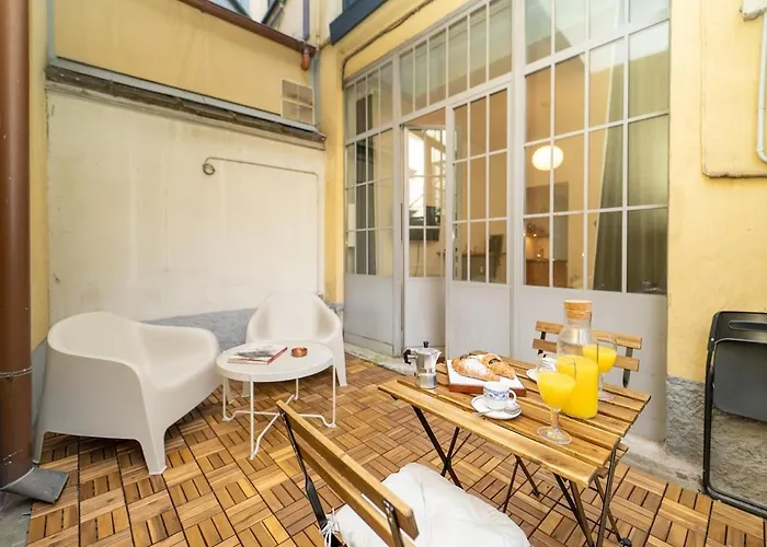 Atelier In Piazza Castello With Private Terrace Διαμέρισμα *