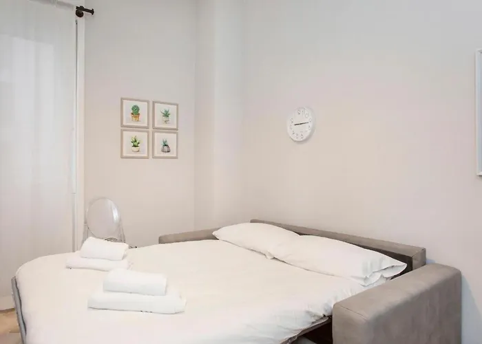 Stayeasy Santasofia8-m - Duomo 1br Cozy Flat Апартаменты Милан