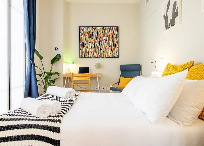 Private Parking In Chinatown - Bright Pearl