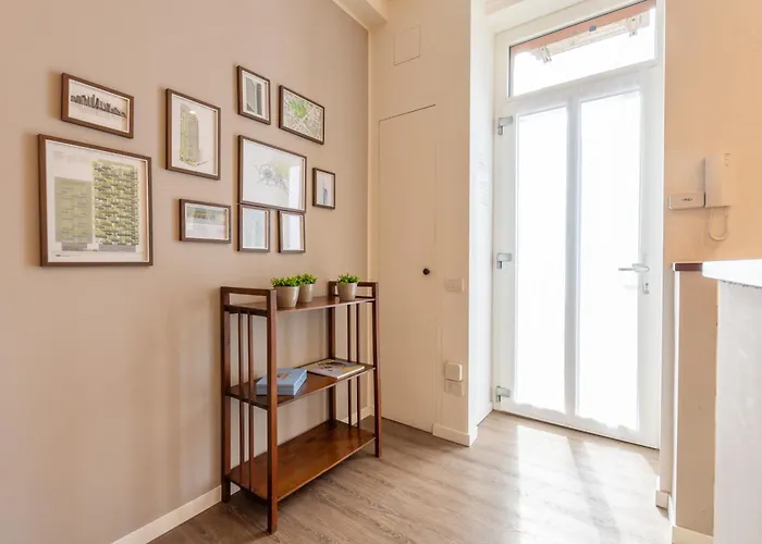 Stylish Apartment-Near Corso Como-Metro Garibaldi * Milano