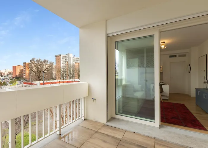 Bilocale Con Terrazzo Vicino M1 - San Siro Apartmán Milán
