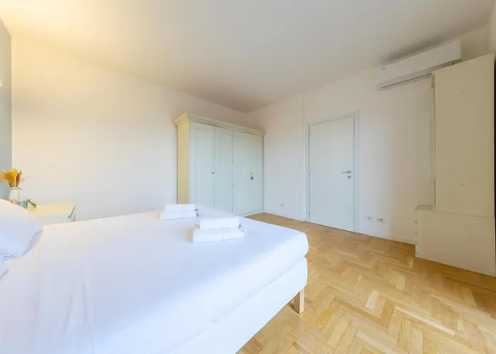 Spacious And Bright 2bdr, 2 Bathrooms Lejlighed *
