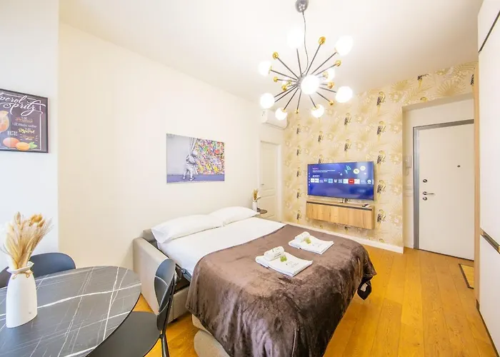 Luxurious 1bdr In Life, Sleeps 4