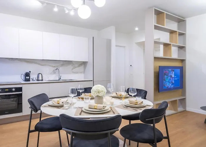 Apartmán Centre Luxury, 2bdr, Sleeps 5 Milán