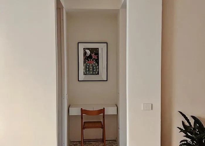 Botanical Modernist - Milanese Living