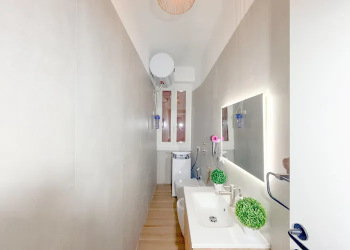 Japanese Luxury Retreat - Dyson - 2 - Zara
