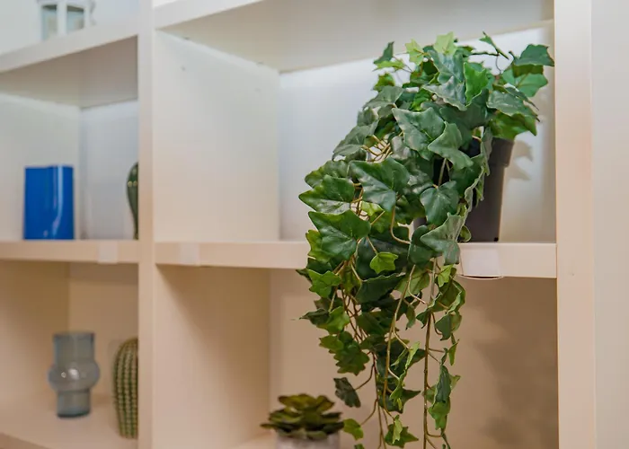 2 Bdr Flat - Direct Tram 15 Min Duomo 公寓 *