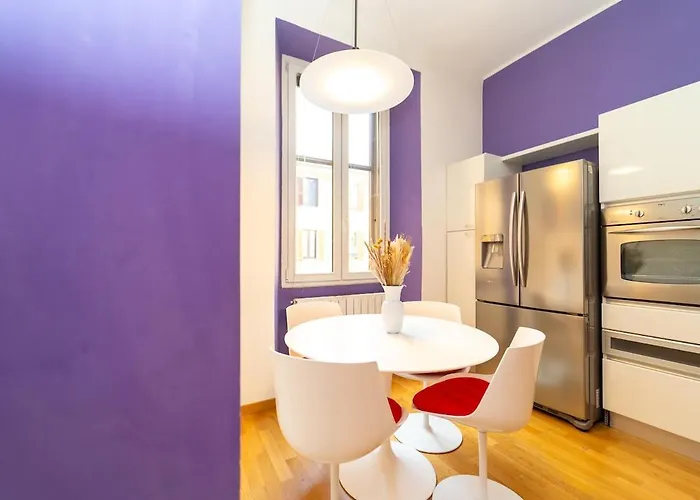 Three-room In The Heart Of * Mediolan