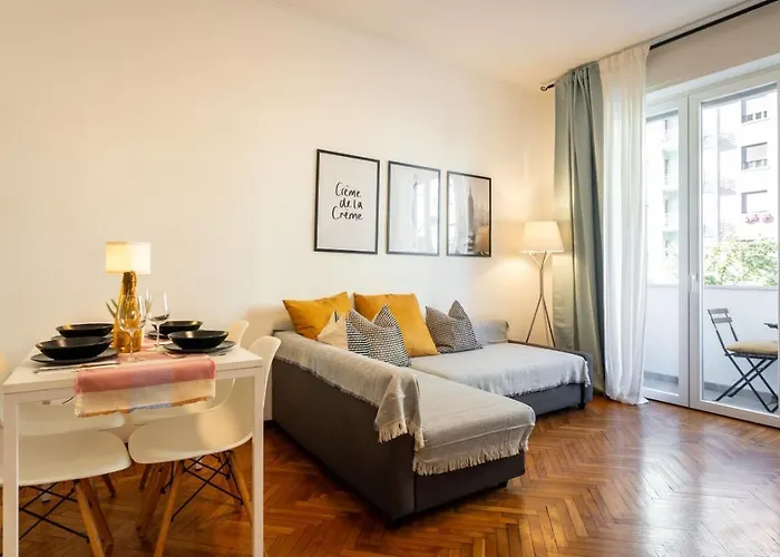 Apartman Centrale-duomo 10min - Spacious App - Sleeps 4