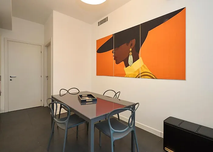 Absolute Luxury Home, 15 Minutes Walk San Siro * Milán