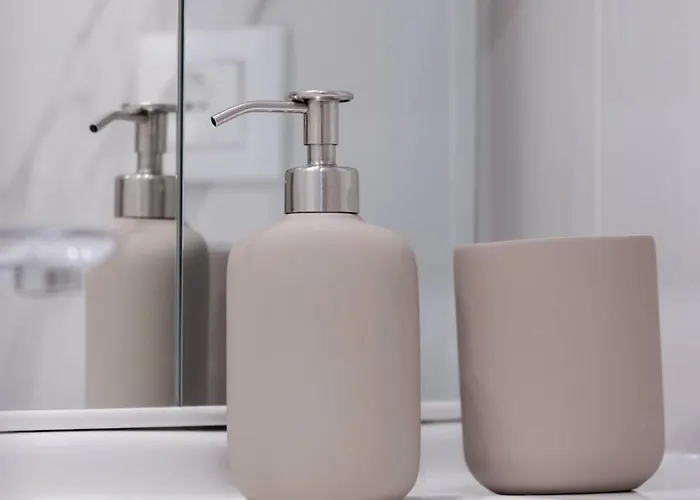 Cinzia's House - 5 Minutes From The Metro Milán