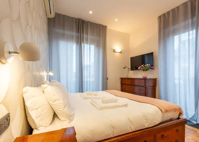 Italianflat - Colonne View - Balcony Retreat - Near Duomo 아파트