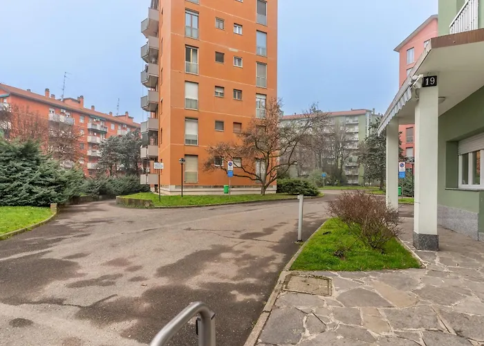 Casa Sibilla - Balcony Apartment, 7min Linate & Arena, Fast Wifi