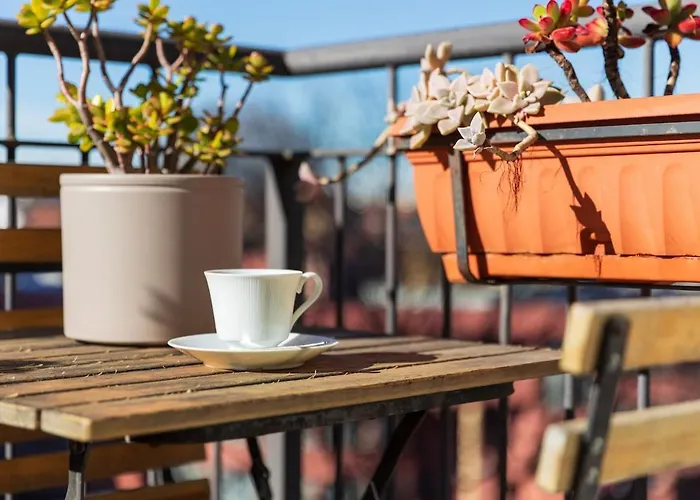 Apartment Designer Between Brera And Arco Milan