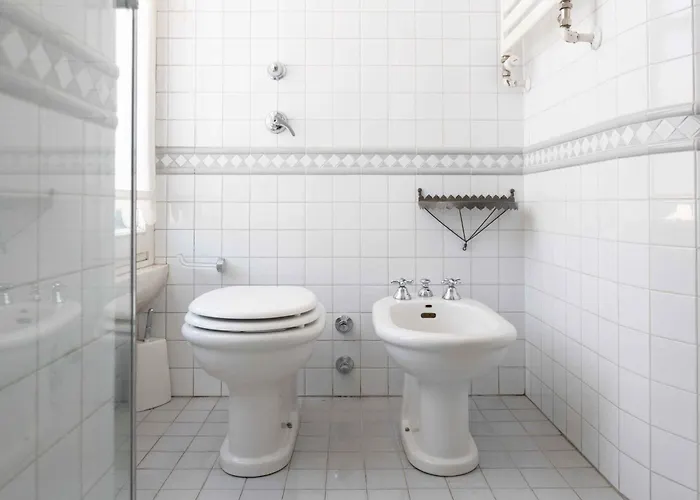 Bilocale Moderno Per 4 Vicino Mm Pasteur Via Venini Апартаменты