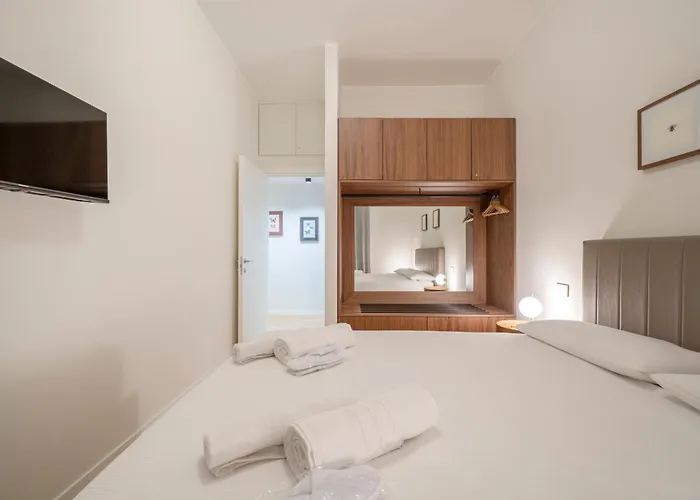 Tantardini House Near Navigli-bocconi