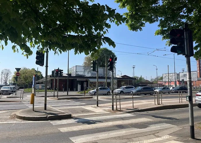 Casacarmela 7Min Linate 4Min Unipol Arena-Near Station & Fast Wifi-Tram Diretto Per Il Duomo Appartement Milaan