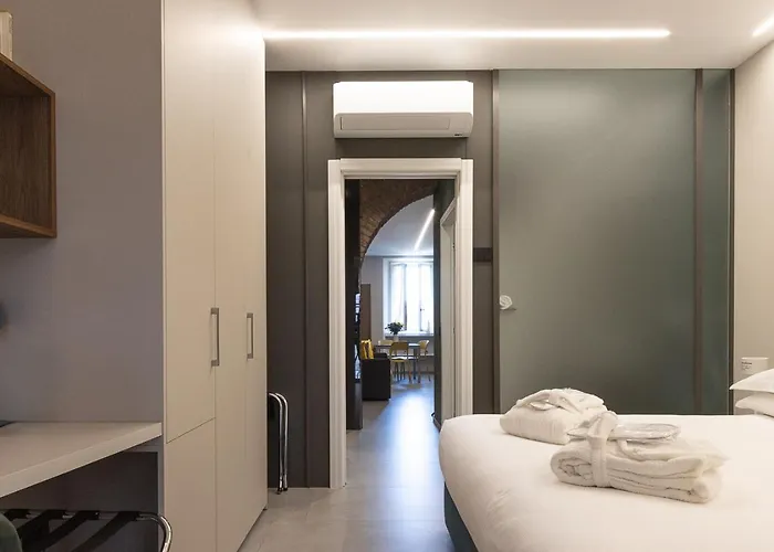 La Finestra Sul Naviglio Grande Apartment *