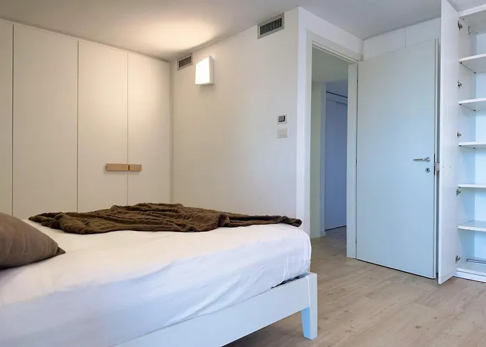 Homeby - Loft Pitteri Апартаменты Милан
