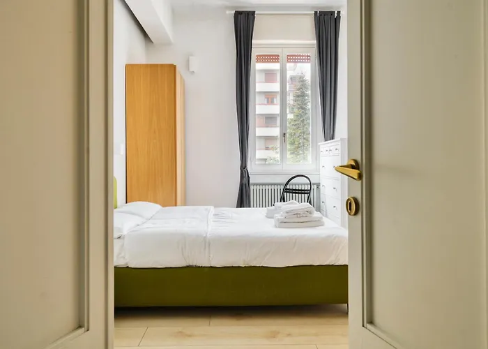 Domusmi Bronzino * Mediolan