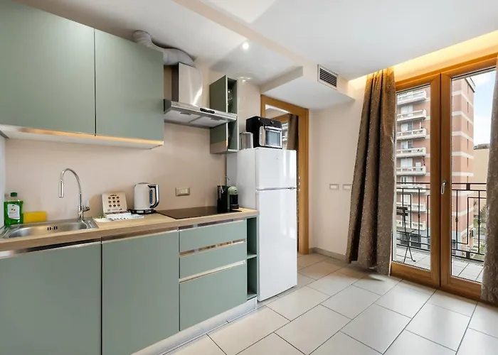 דירה The House - Tram And Parking