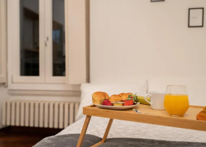 Duomo-bocconi-navigli Area, Elegant & Peaceful Retreat Appartement