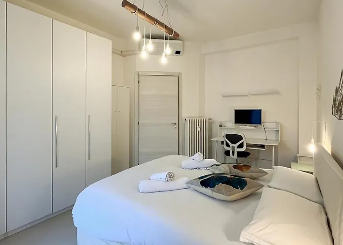 Grado Luxury Design Station