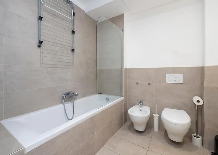 I Host - Nazario Sauro 14 Mediolan