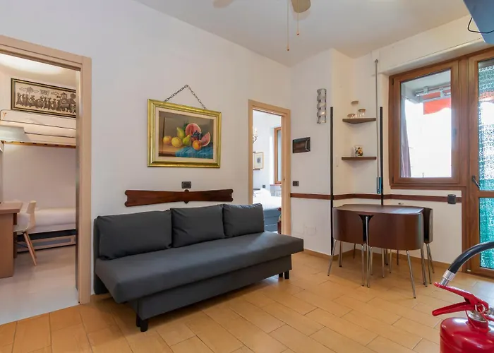 I-host 2br With Balcony Porta Romana * Milano
