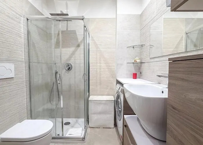 Family 2br With Balcony, Near Metro Lägenhet Milano