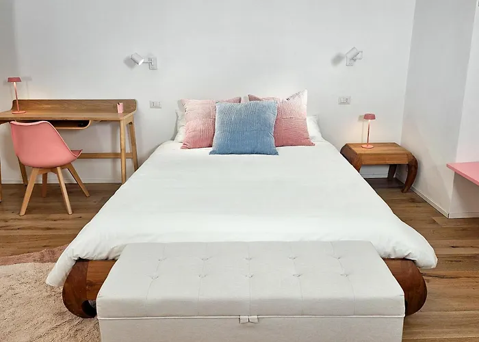 아파트 Nel Cuore Del Quartiere Isola, All'ombra Del Bosco Verticale