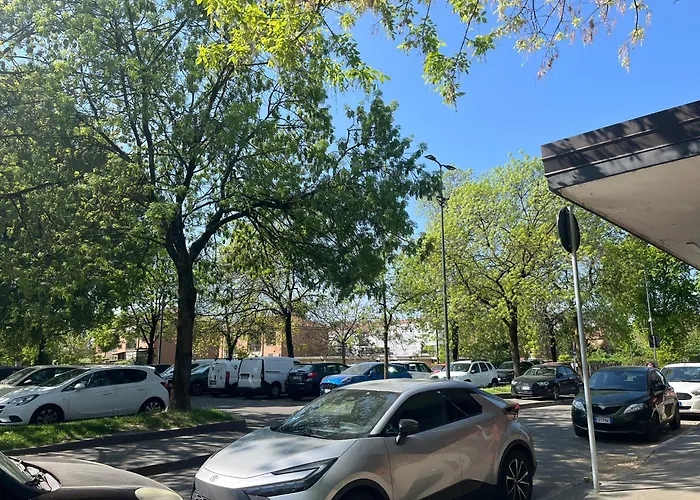 CasaCarmela 7min Linate 4min Unipol Arena-near Station&Fast WiFi-tram diretto per il Duomo * Milano