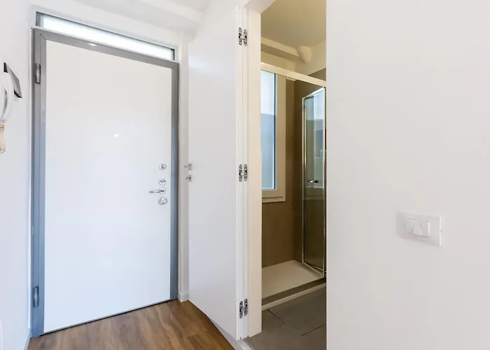 Il Glicine - Vista Mozzafiato, Zona Isola, Vicino Metro M3 M5 E Stazione Appartement *