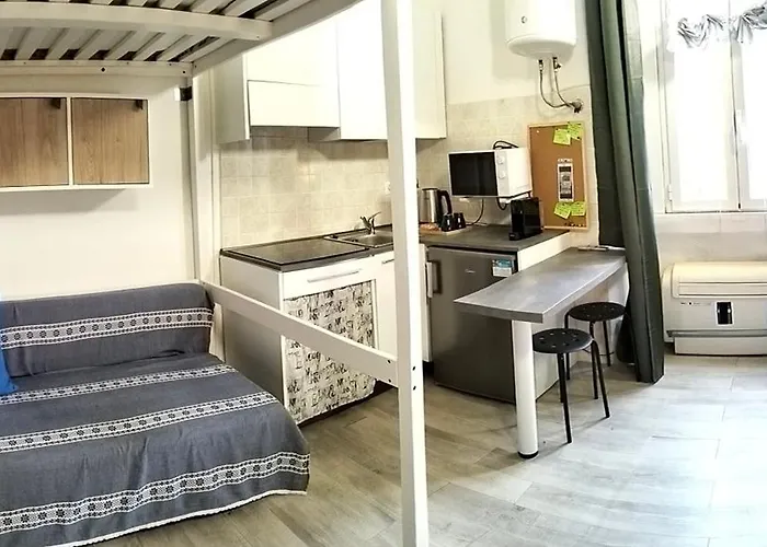 Apartament Domus Cassinis Metro And Trains At Your Doorstep Mediolan