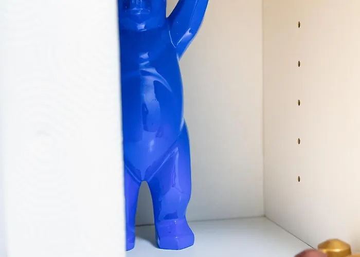 Designer In Center Daire Milano