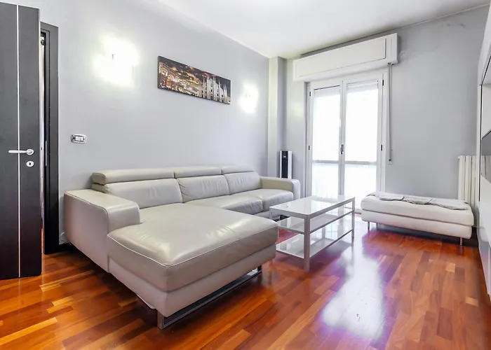 Apartmán New Near Station 3 Bedroom Milán