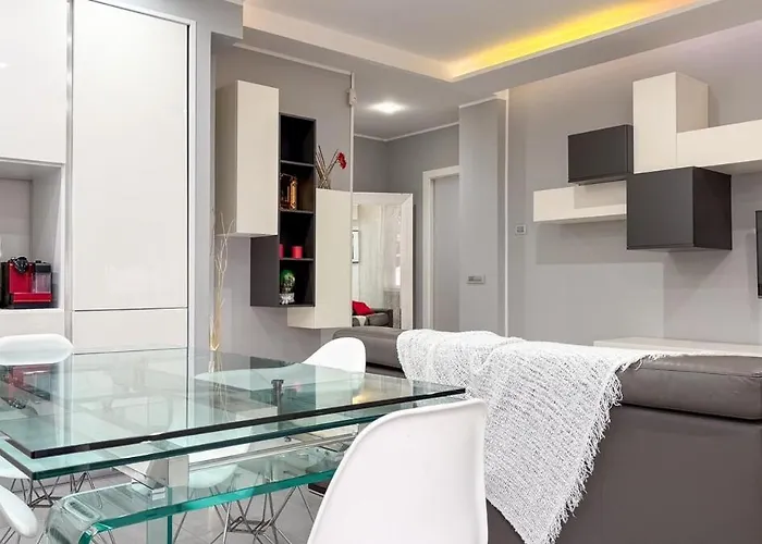 Lägenhet Family 2br With Balcony, Near Metro Milano