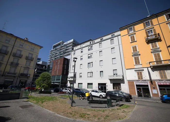 Apartament Design & Comfort Near Station Mediolan