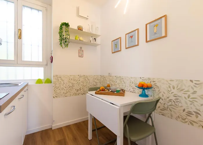 Il Glicine - Vista Mozzafiato, Zona Isola, Vicino Metro M3 M5 E Stazione Apartman
