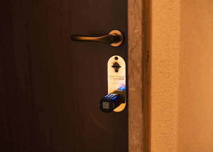 Murat - Isola District & M5 Marche Lägenhet *