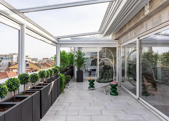 شقة Skyline Penthouse - Terrazzo Panoramico & Metro 5min *