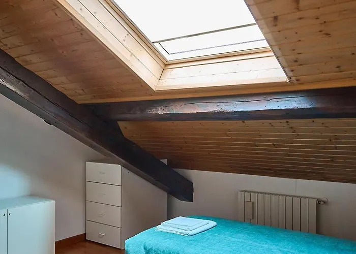 Luxury Penthouse Porta Romana شقة