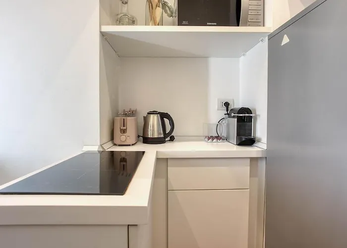 Easylife - - Montenero 10 - Porta Romana Milánó