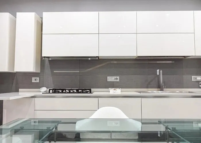 Family 2br With Balcony, Near Metro Lägenhet *