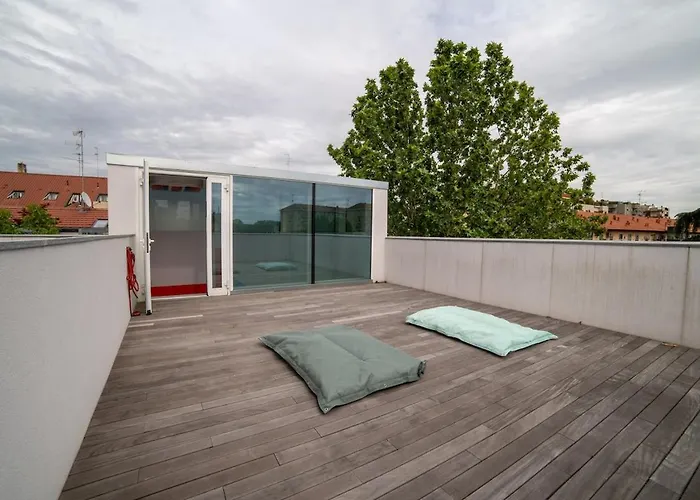 Luxury Penthouse, Exclusive Design & Private Garage *