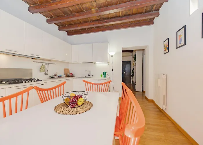 2 Bdr Flat - Direct Tram 15 Min Duomo 公寓 米兰