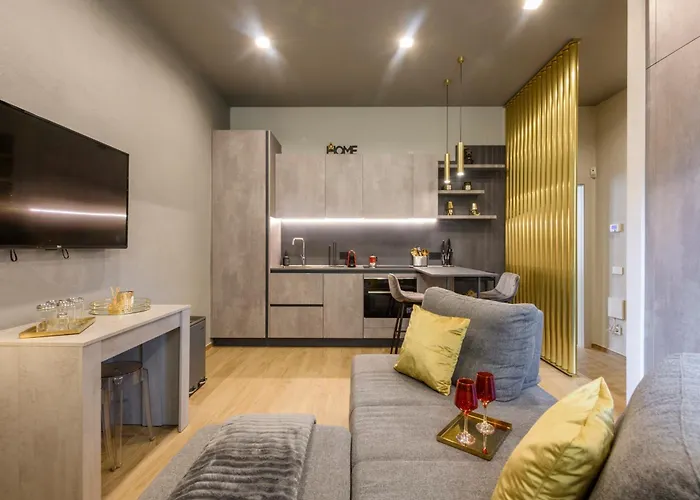 Urban Loft Caracciolo74 Metro M5 - Comfort, Style شقة ميلان