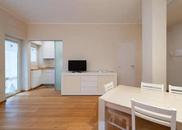 I Host - Nazario Sauro 14