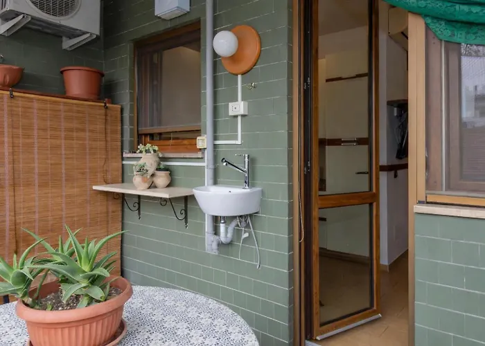 I-host 2br With Balcony Porta Romana Appartamento