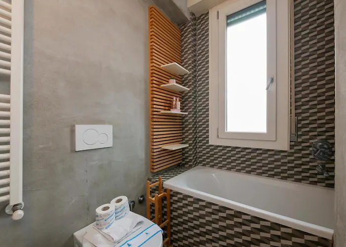 I-host - Montemartini 4 *